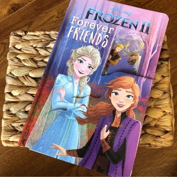 Children’s book: Disney: Frozen 2: Forever Friends hardback - Picture 1 of 4